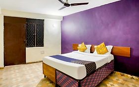 Spot On Hotel Harry'S 1 Near Select Citywalk Mall